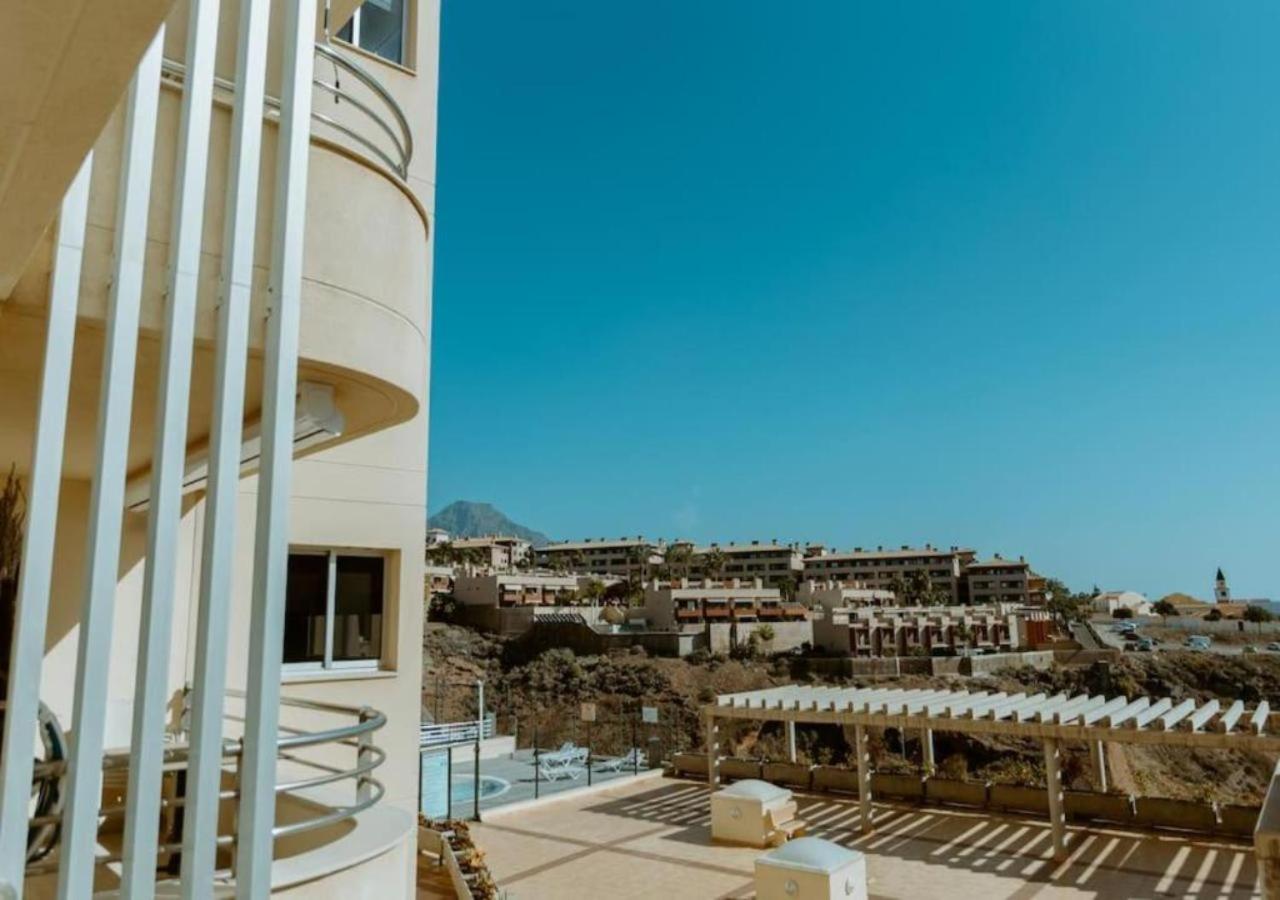 Seaview 2 Bedroom Condo Play Paraiso pool & Wifi in Costa Adeje