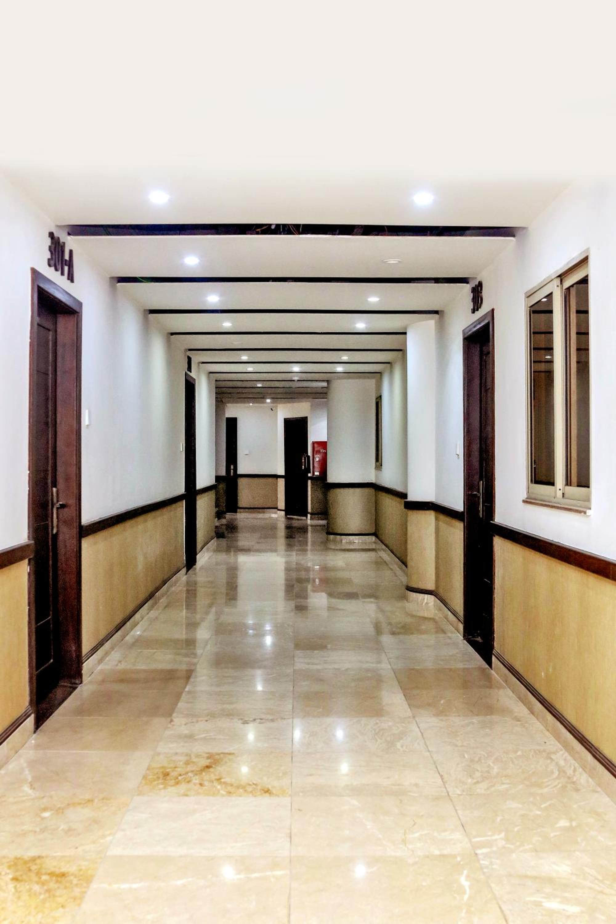 Gulberg Suites