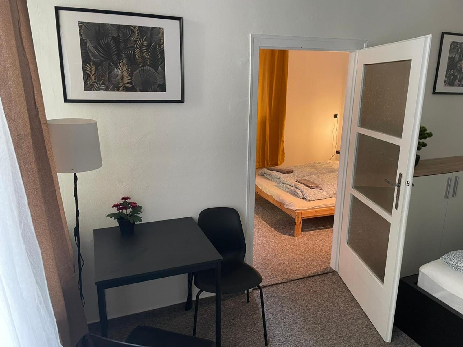 Black Style ROOMS Moravske namesti