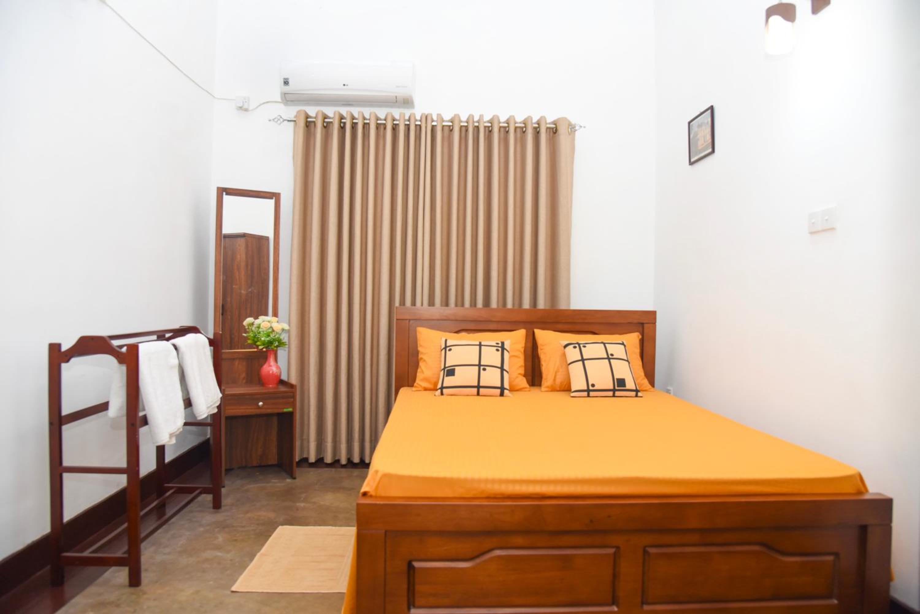 Kandy Hemantha Resort