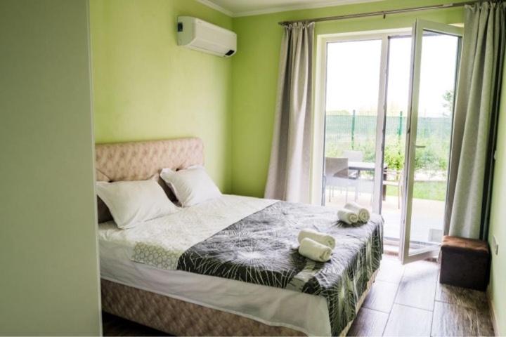 Garden Appartment Fichoza 3 - 80m from the sea