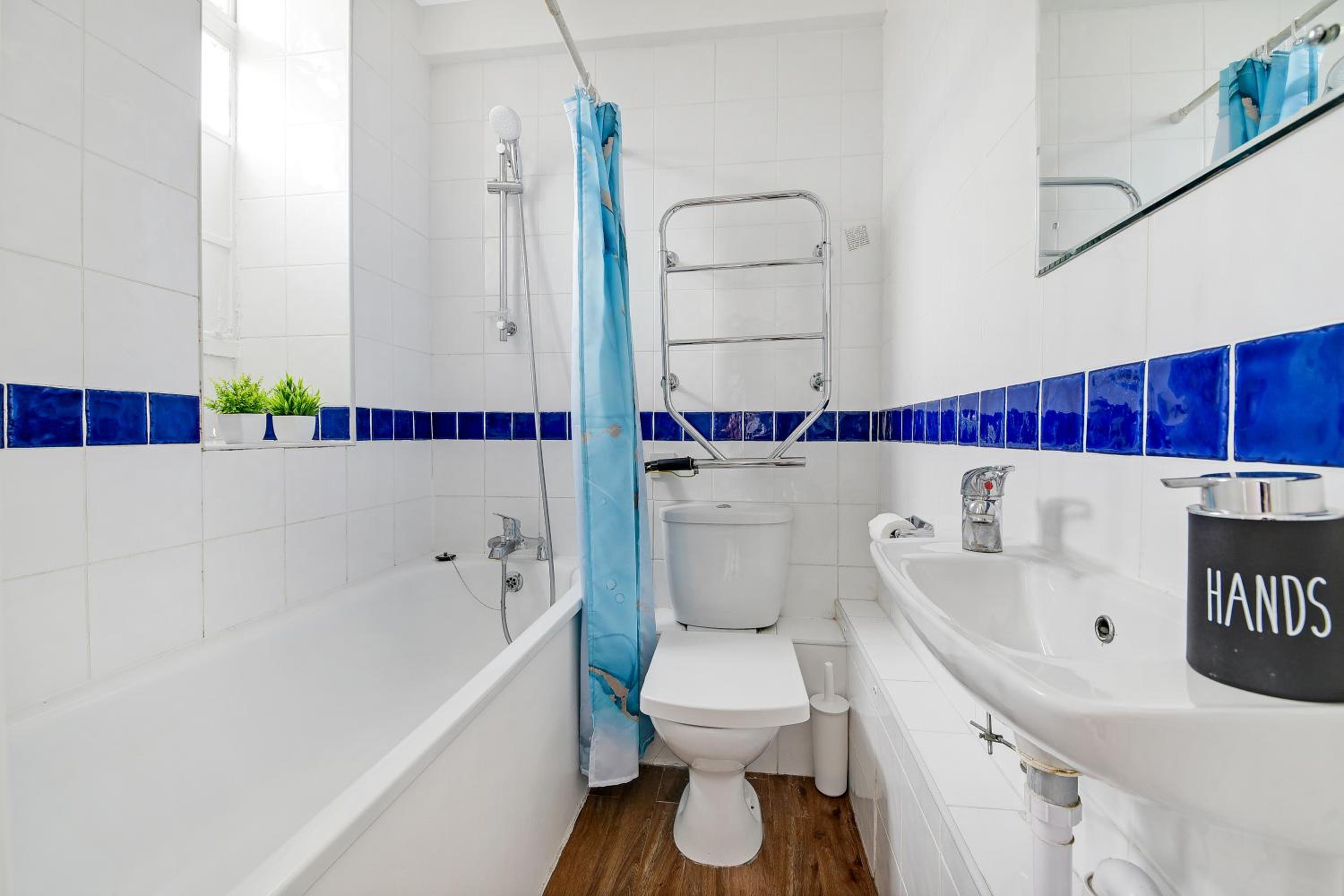 Stylish & Comfy Chelsea Haven Walk to Tube & Bus