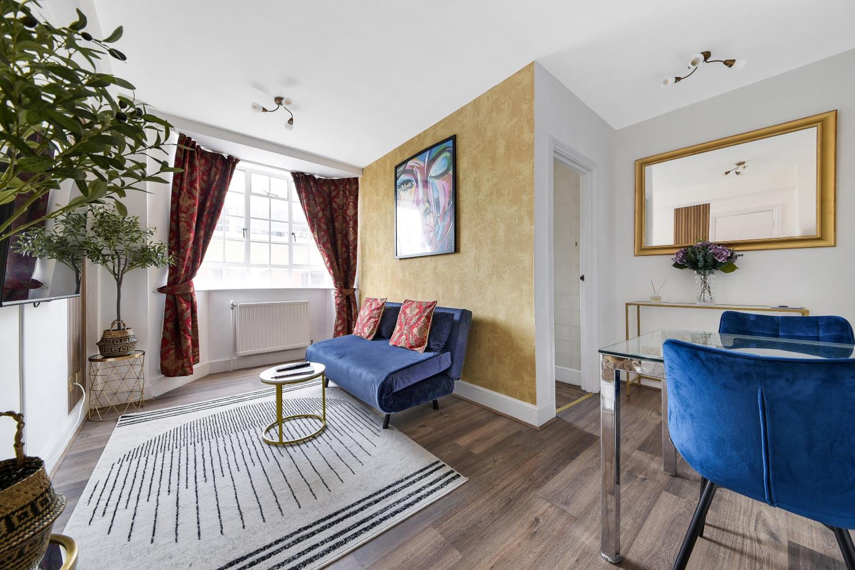 Stylish & Comfy Chelsea Haven Walk to Tube & Bus