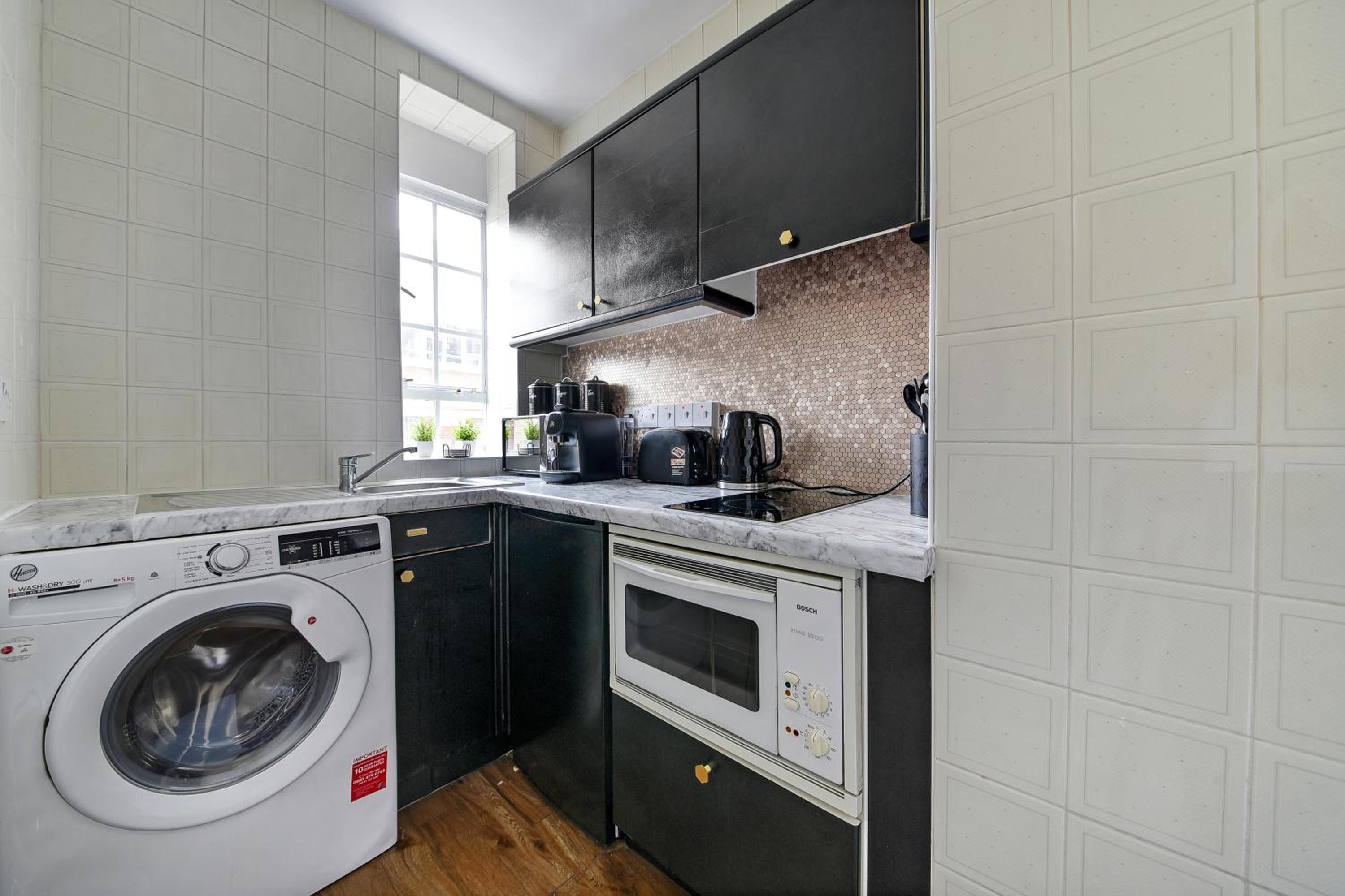 Stylish & Comfy Chelsea Haven Walk to Tube & Bus