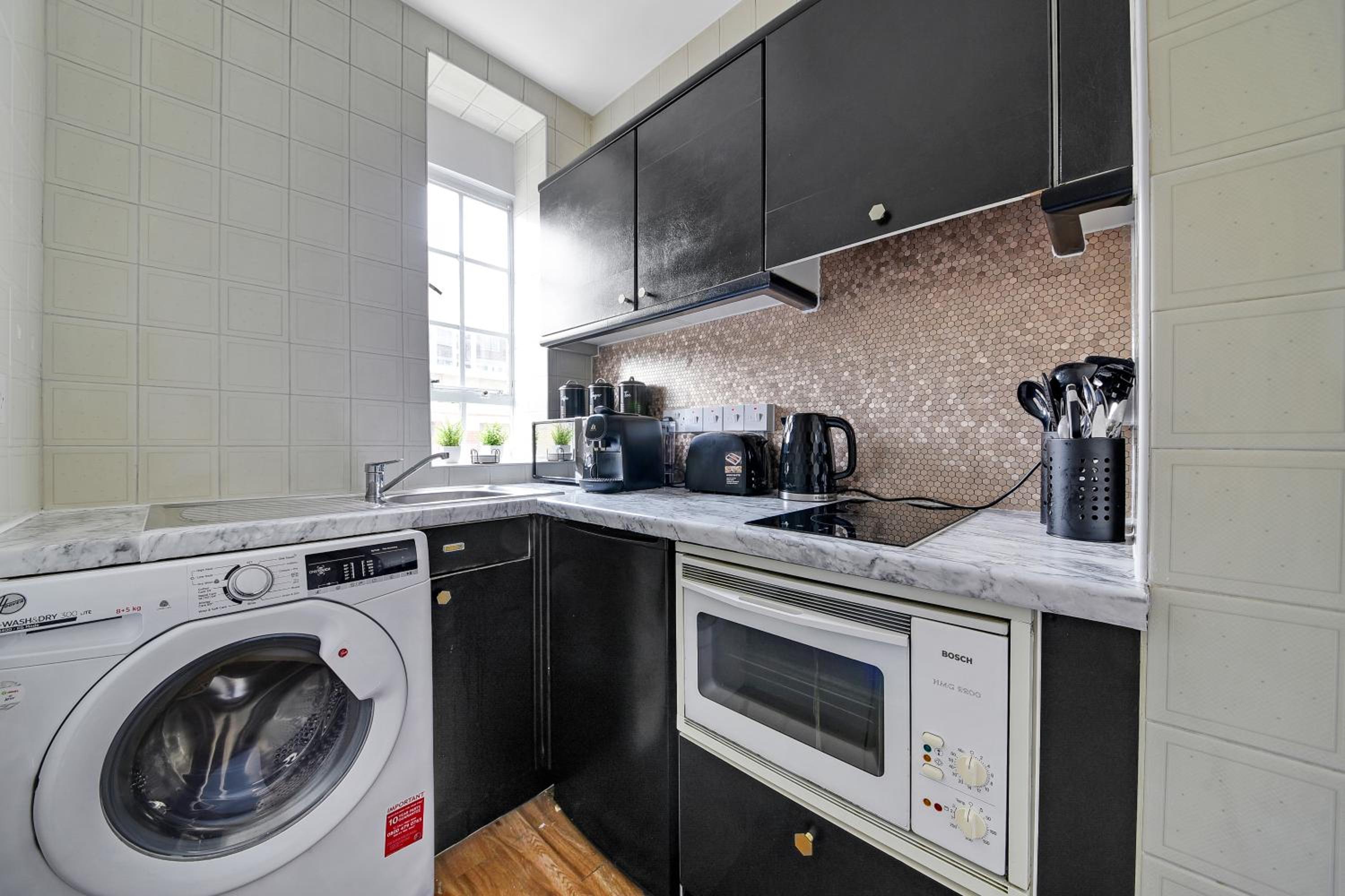 Stylish & Comfy Chelsea Haven Walk to Tube & Bus