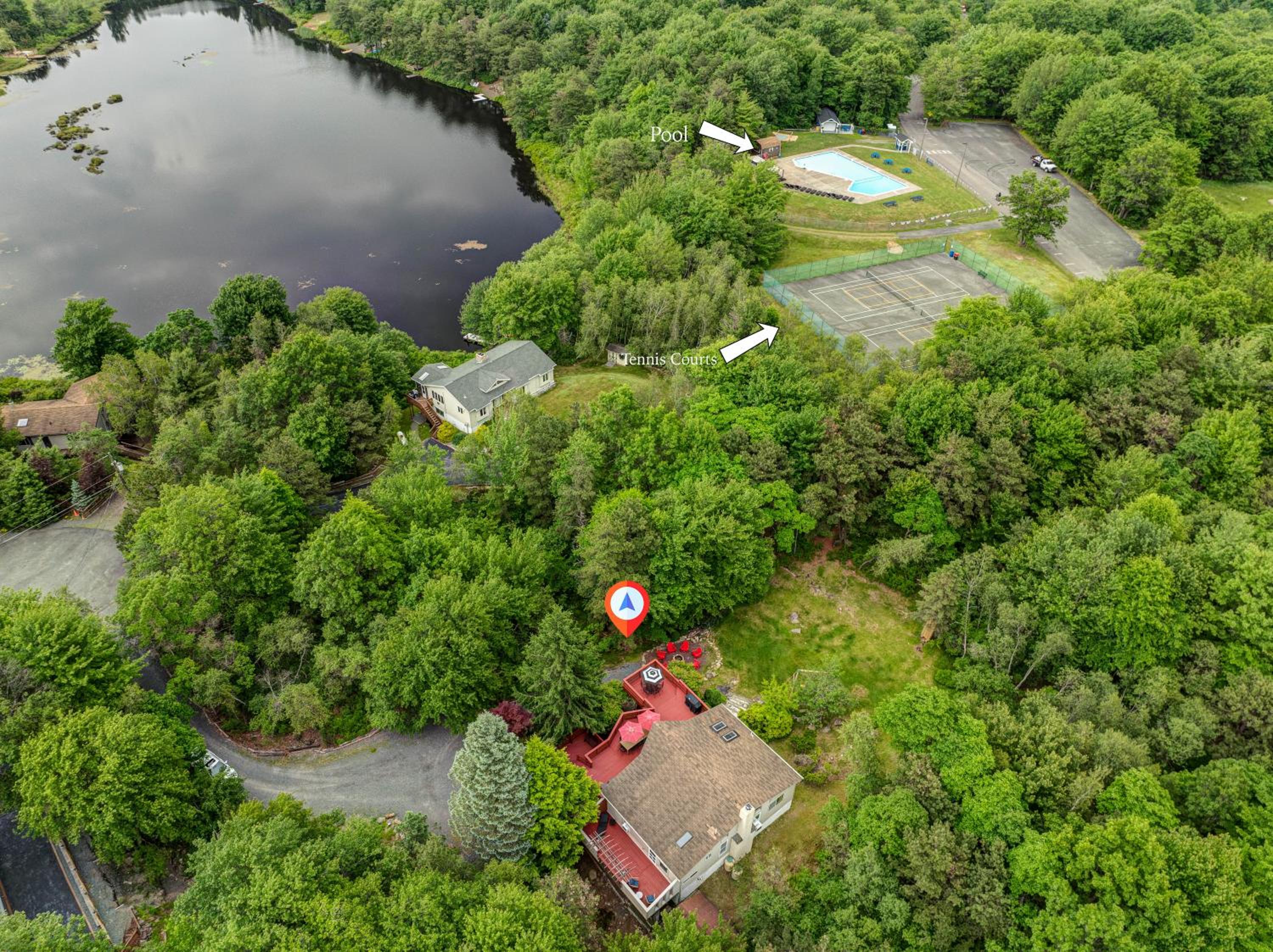 Cozy cottage in the heart of pocono view 2