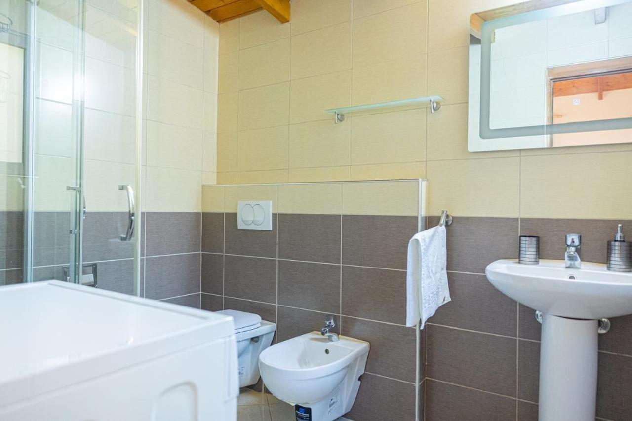 Premium Beach Apartments Jonufer