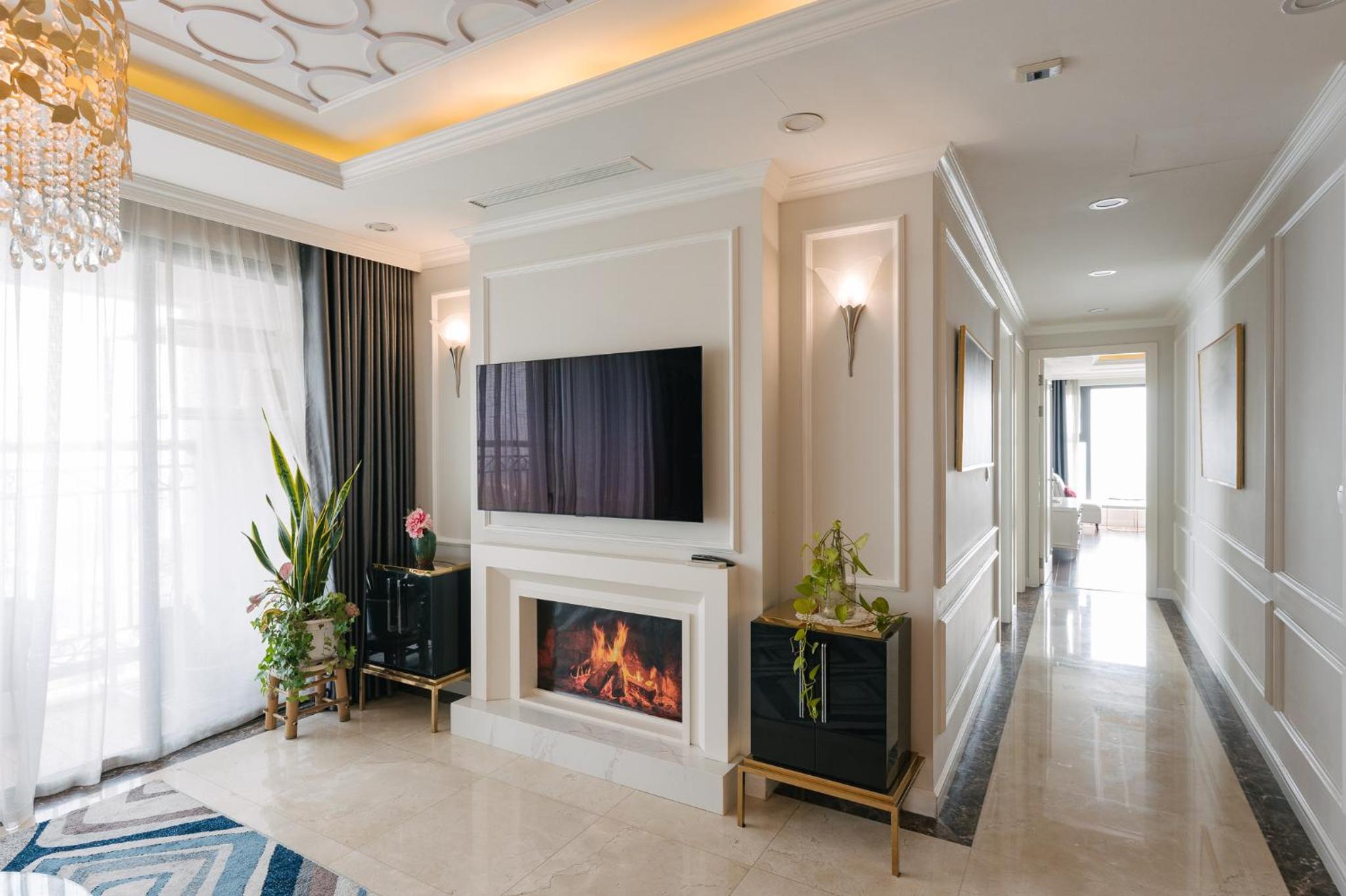 D'LEROI SOLEIL- TAY HO- NEAR WESTLAKE IN HA Noi