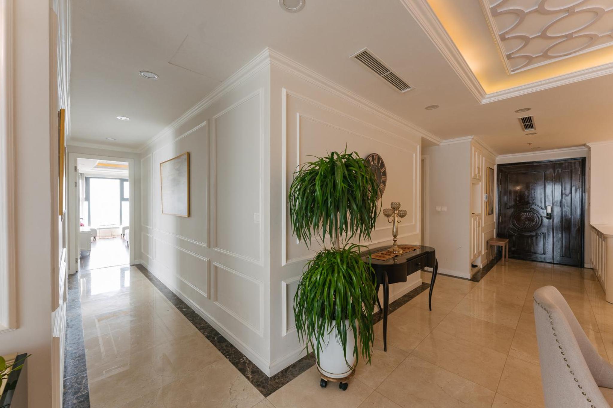 D'LEROI SOLEIL- TAY HO- NEAR WESTLAKE IN HA Noi