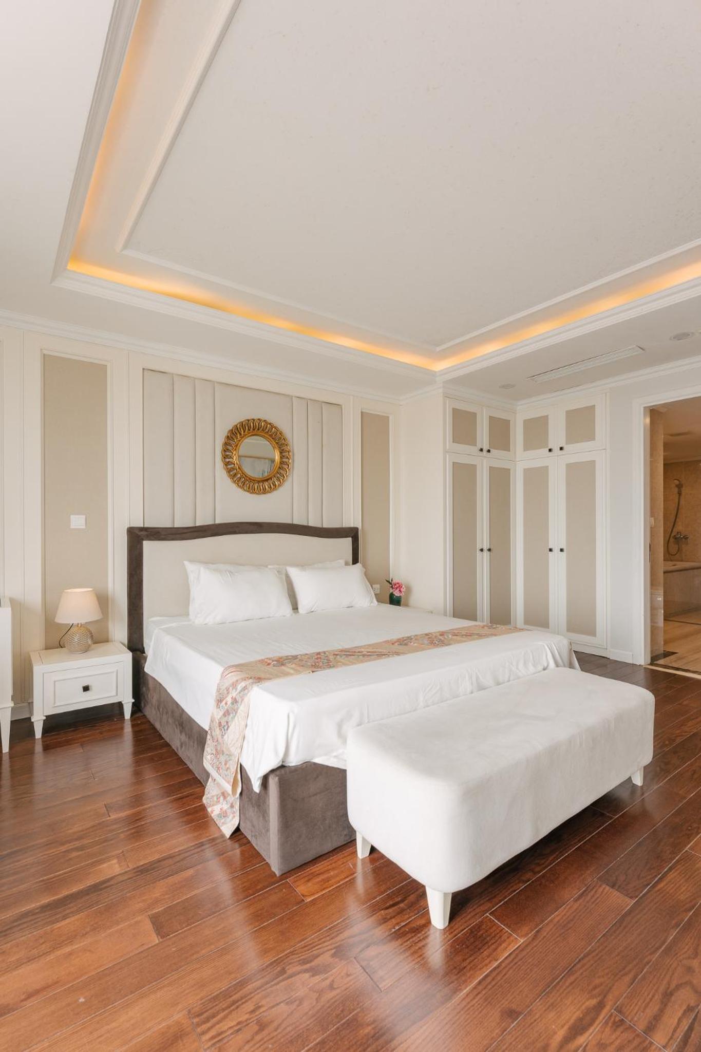 D'LEROI SOLEIL- TAY HO- NEAR WESTLAKE IN HA Noi