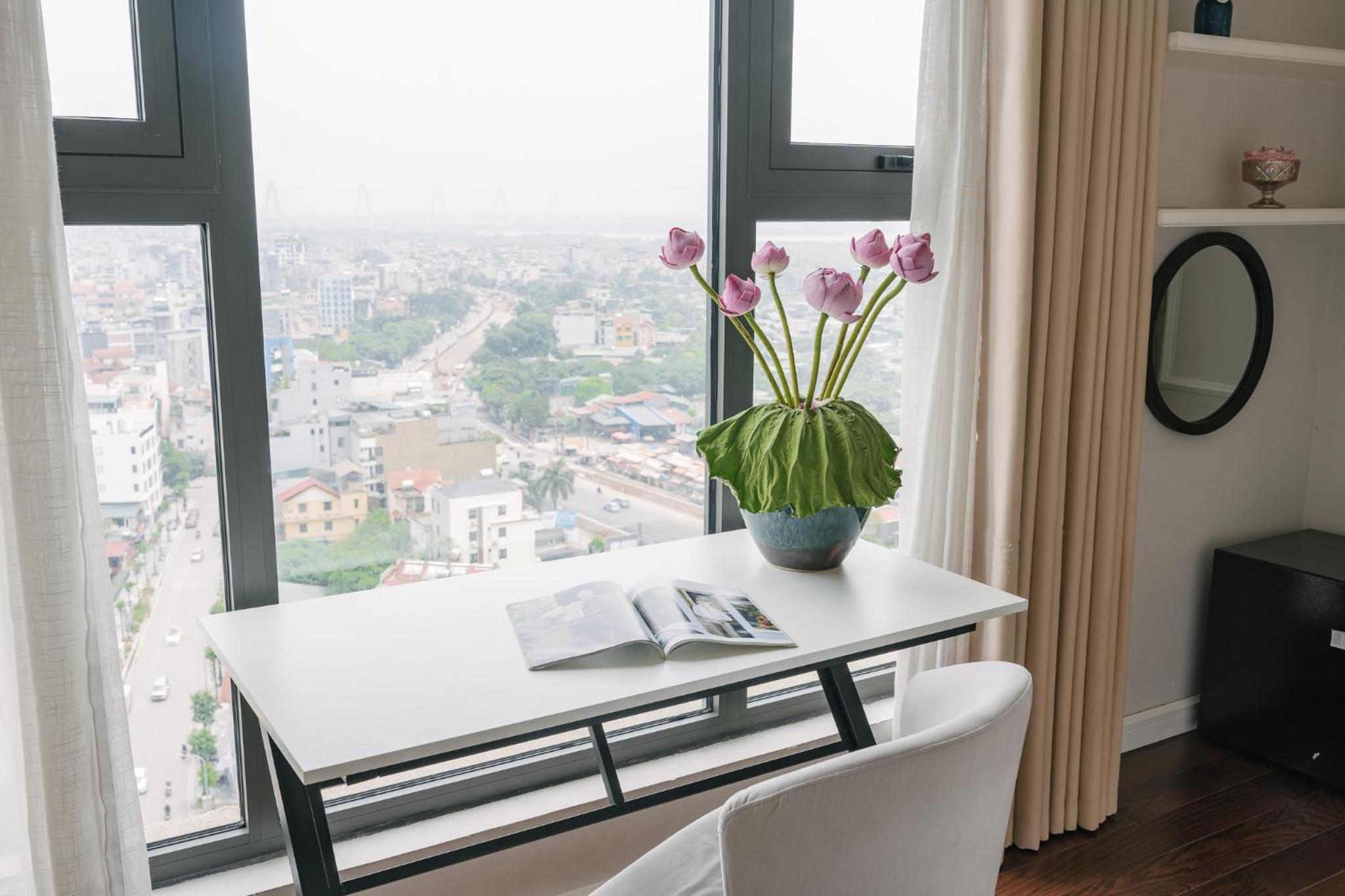 D'LEROI SOLEIL- TAY HO- NEAR WESTLAKE IN HA Noi