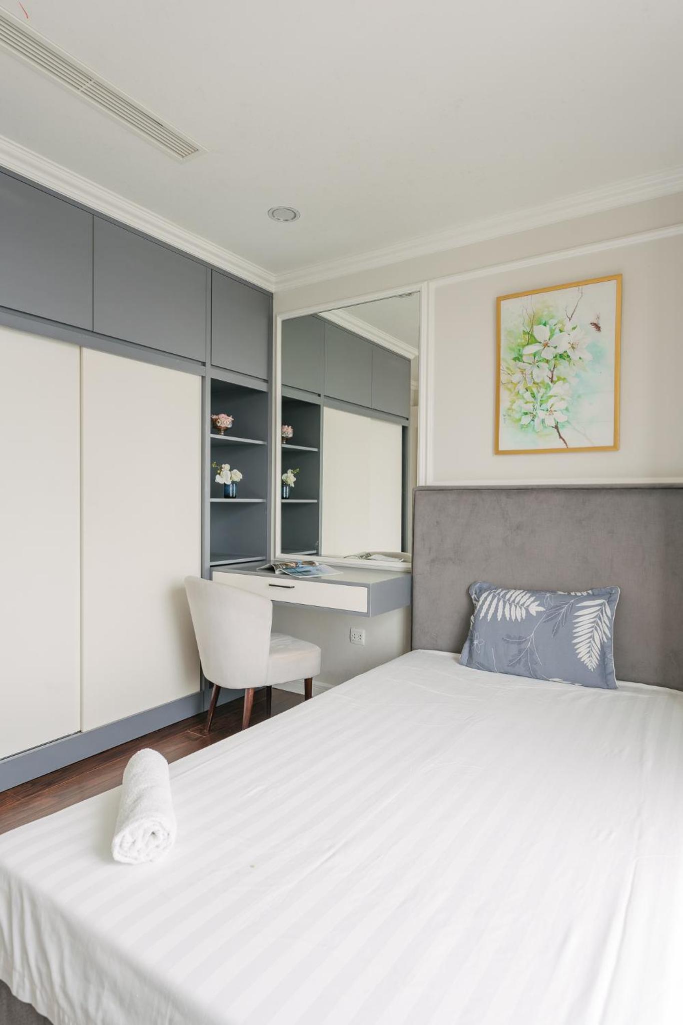 D'LEROI SOLEIL- TAY HO- NEAR WESTLAKE IN HA Noi