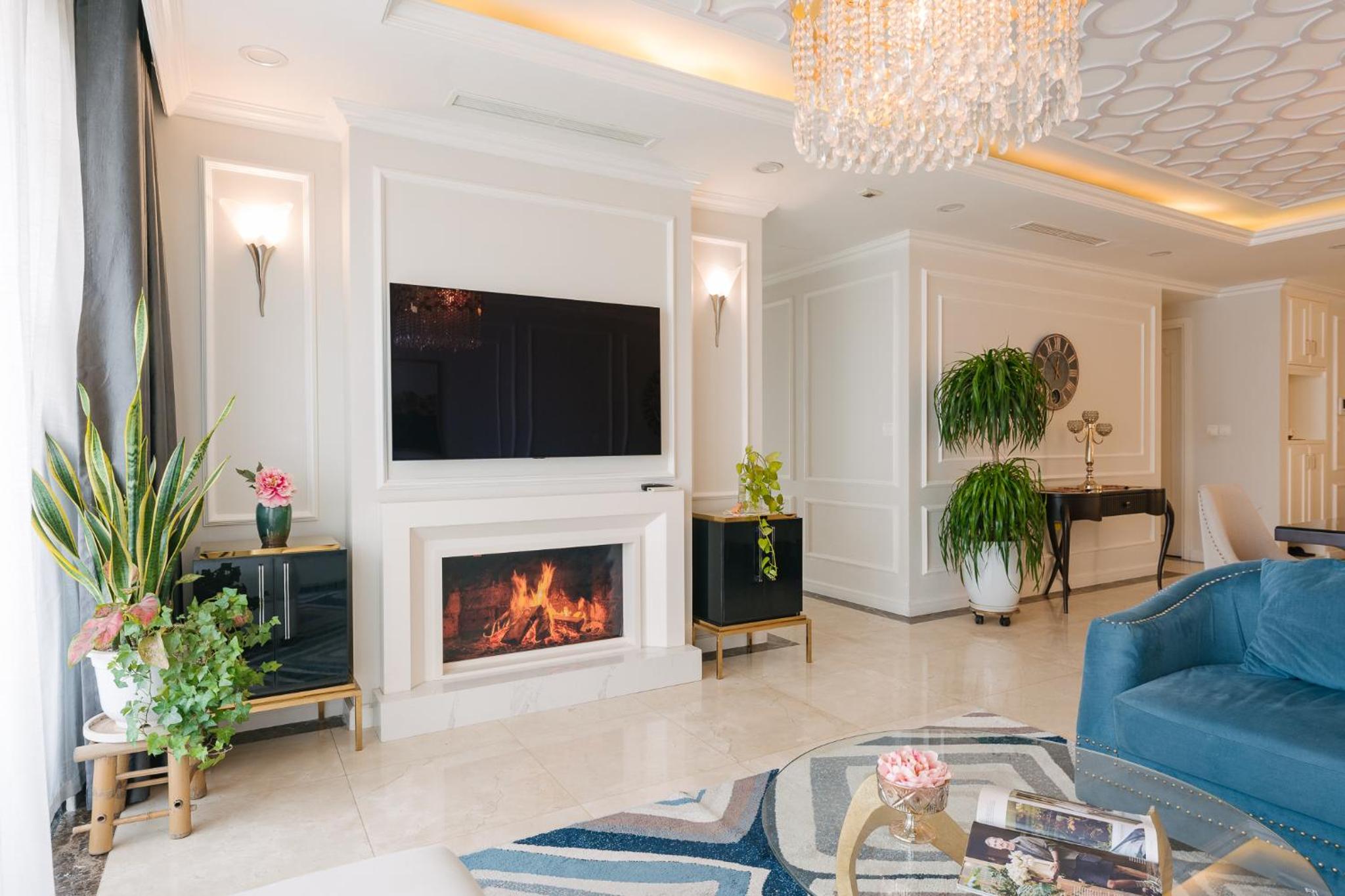 D'LEROI SOLEIL- TAY HO- NEAR WESTLAKE IN HA Noi