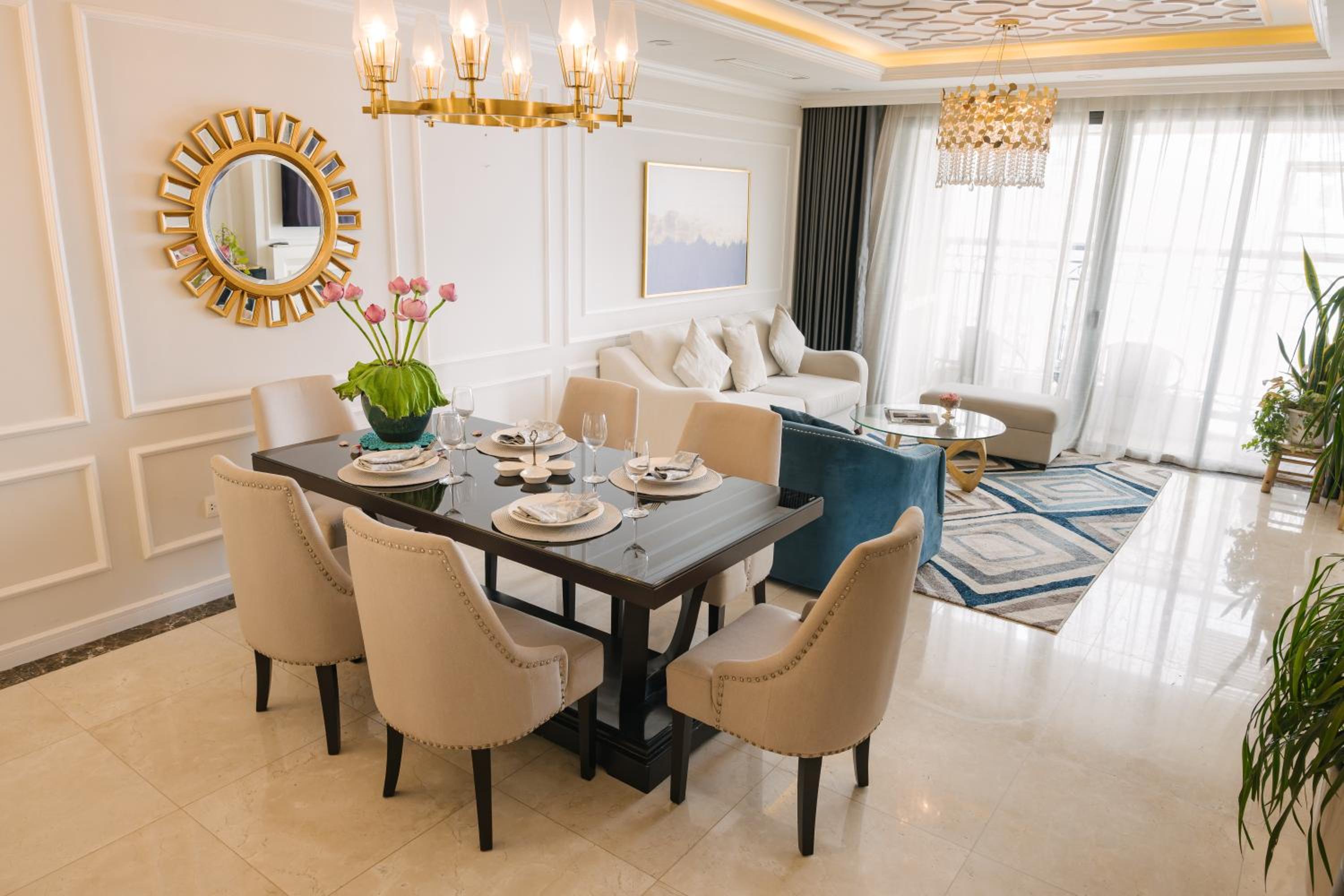D'LEROI SOLEIL- TAY HO- NEAR WESTLAKE IN HA Noi