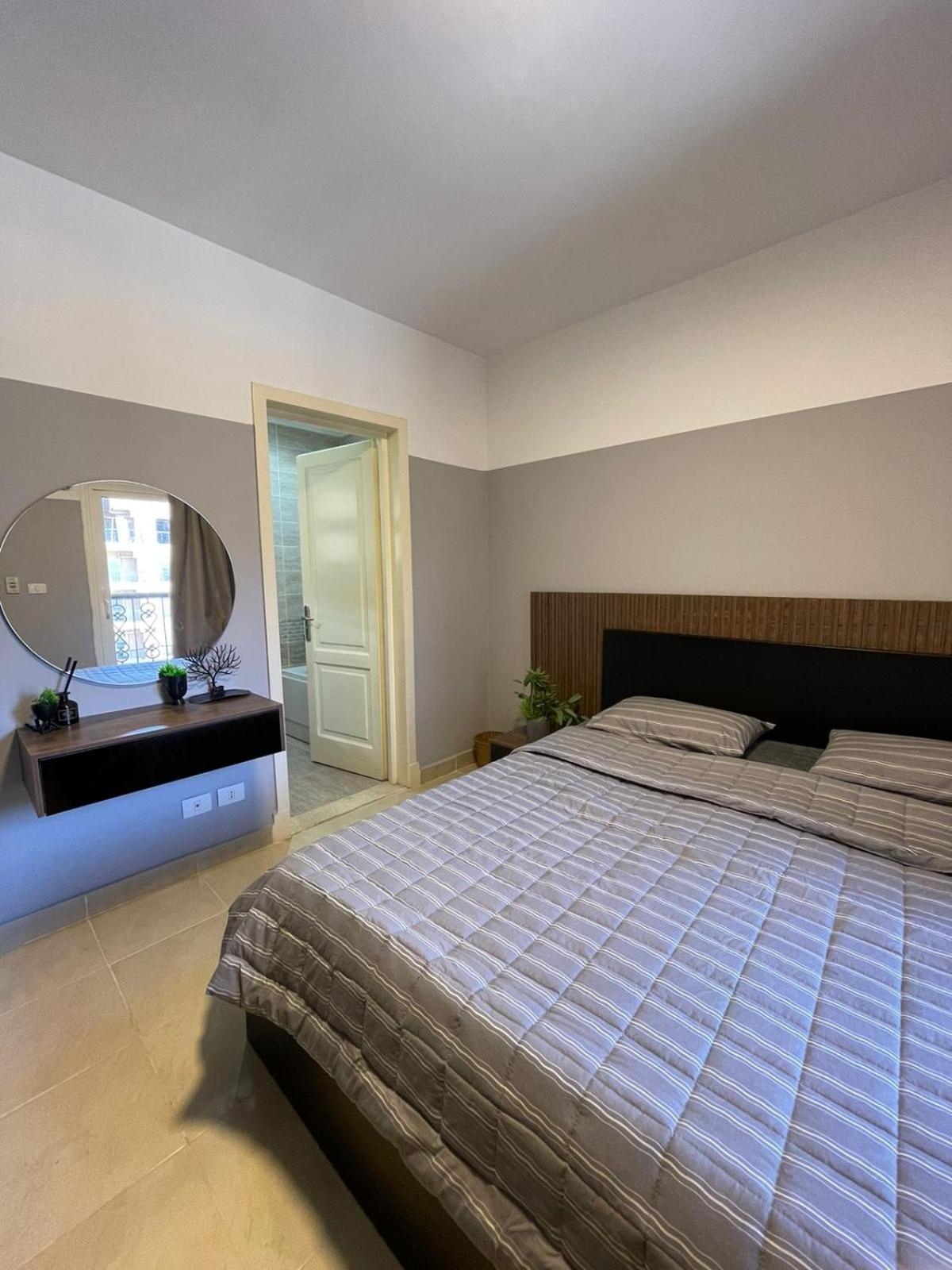 Apartment in El Rehab City 2 view 4
