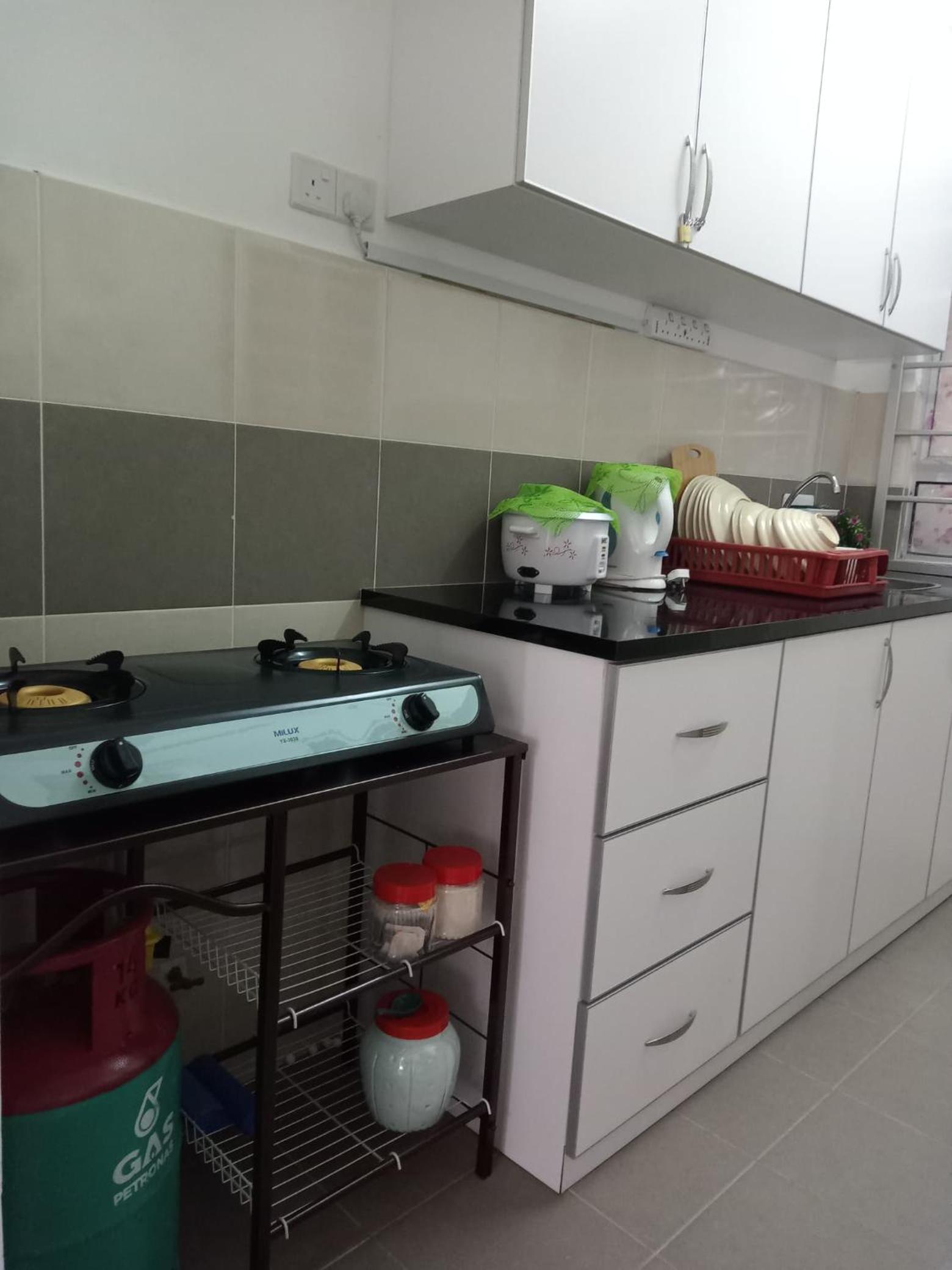 Homestay Camelia Kuala Terengganu - Near Drawbridge, Pasar Payang, KTCC Mall, Hospital HSNZ and Batu Buruk Beach Area photo 3