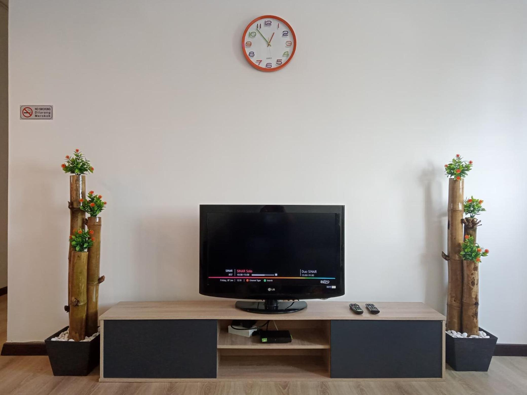 Homestay Camelia Kuala Terengganu - Near Drawbridge, Pasar Payang, KTCC Mall, Hospital HSNZ and Batu Buruk Beach Area photo 6