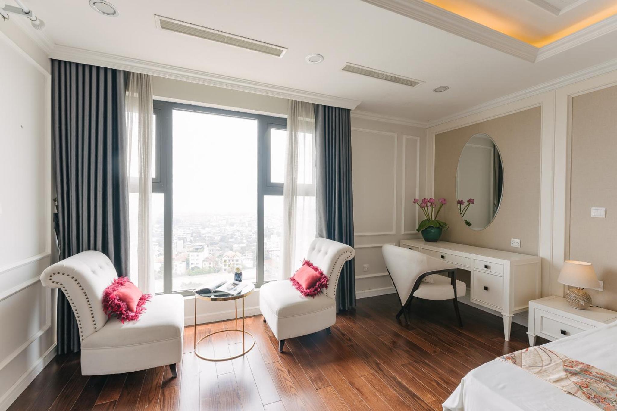D'LEROI SOLEIL- TAY HO- NEAR WESTLAKE IN HA Noi