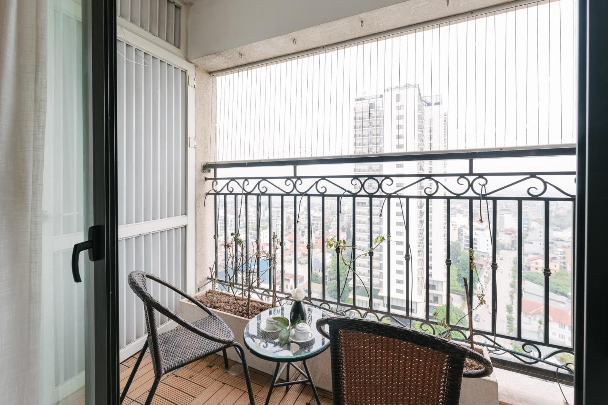 D'LEROI SOLEIL- TAY HO- NEAR WESTLAKE IN HA Noi