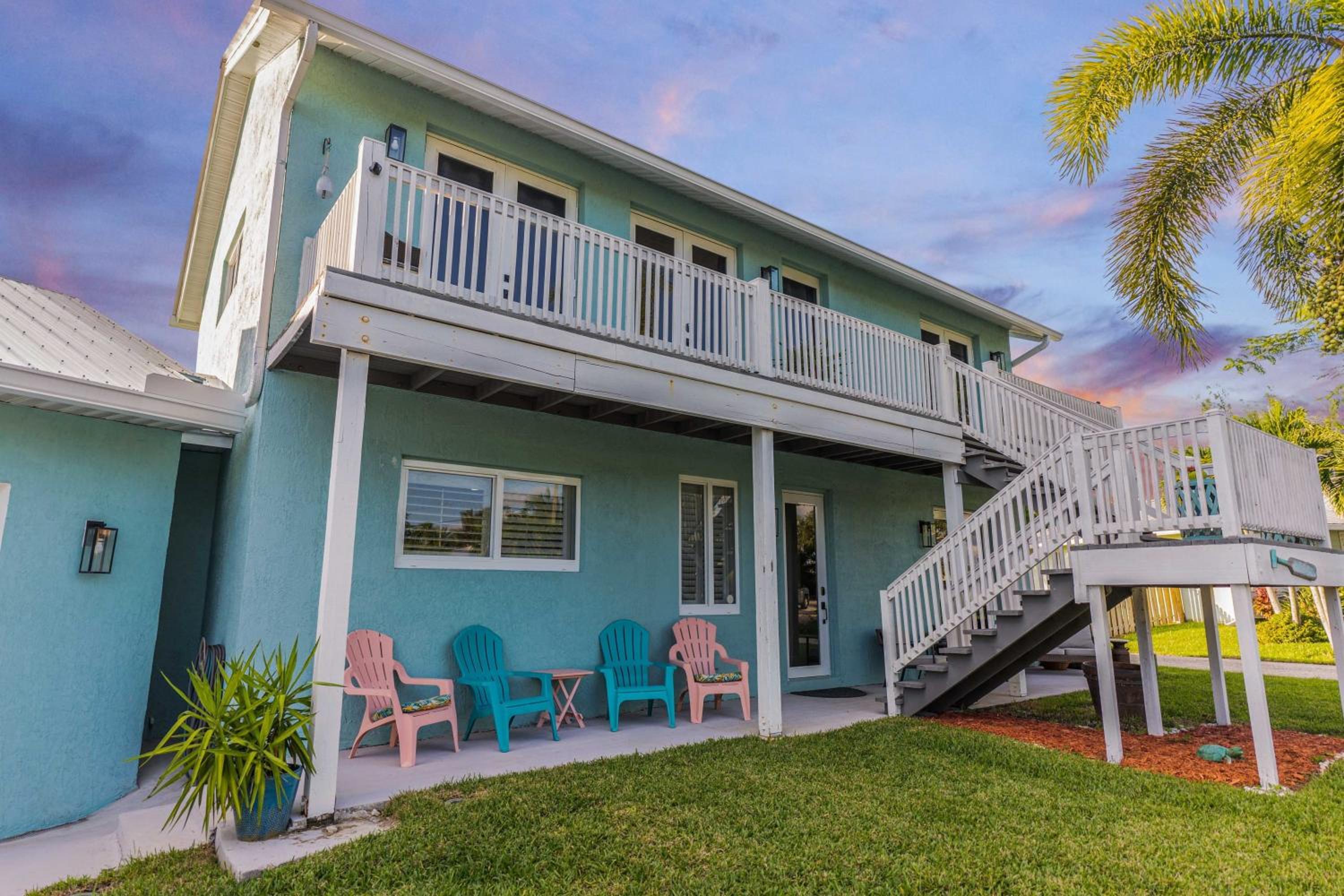 Pineapple Beach House - 10 min to Jensen beach view 5