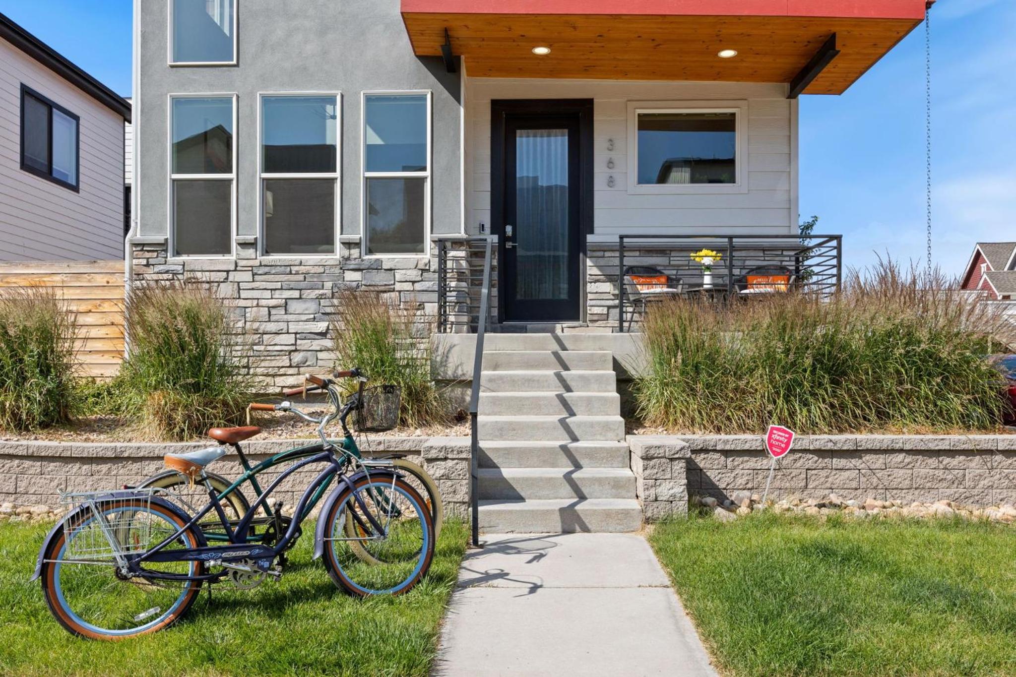 Upbeat Retreat - Enjoy Bikes, Brews and Mtn Peaks! view 2