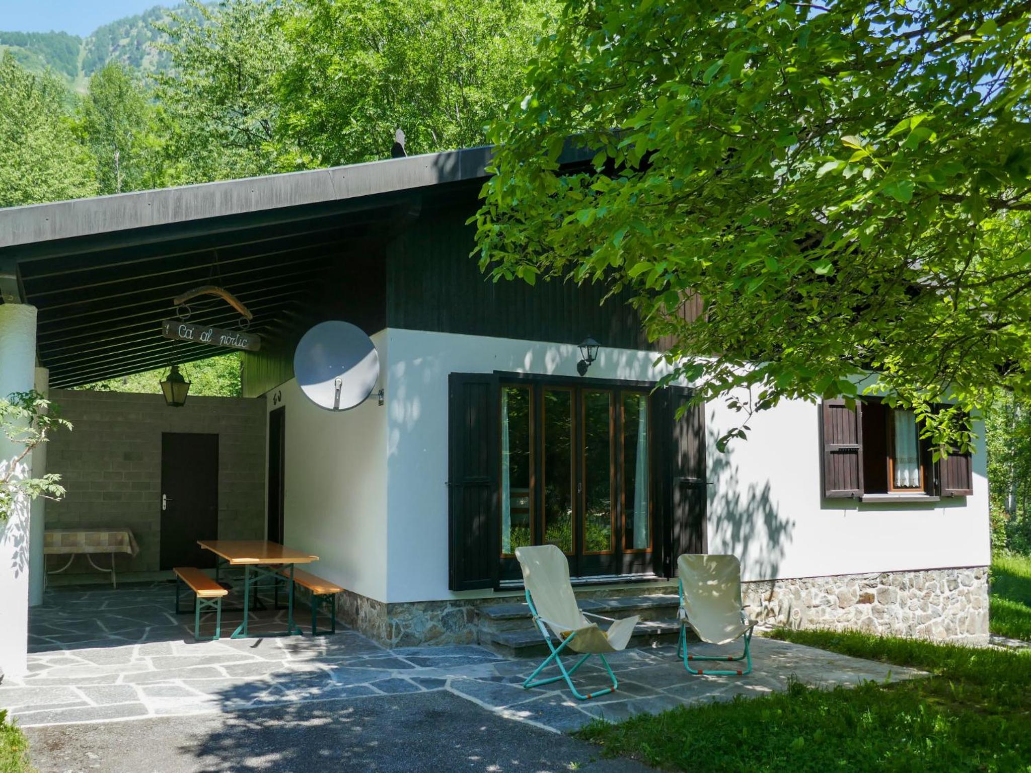 Holiday Home Chalet Al Portic by Interhome
