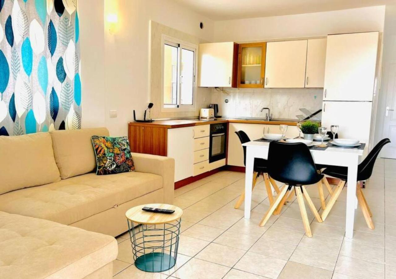 Ground-Floor 1 bedroom condoPool &Wifi Costa Adeje