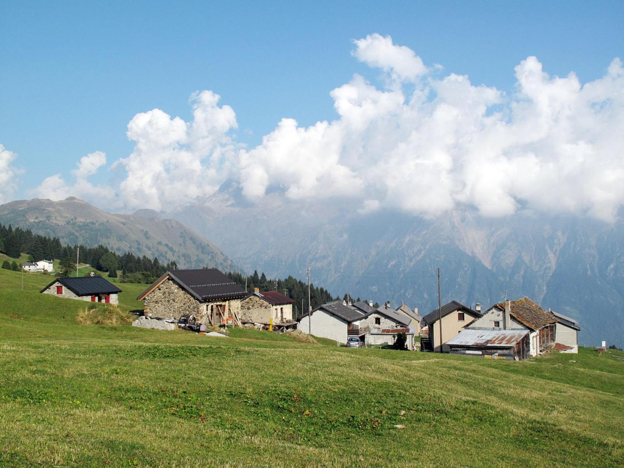 Holiday Home Chalet Al Portic by Interhome