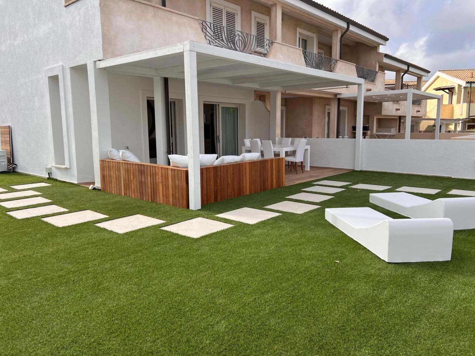 Cozy House with garden & pool