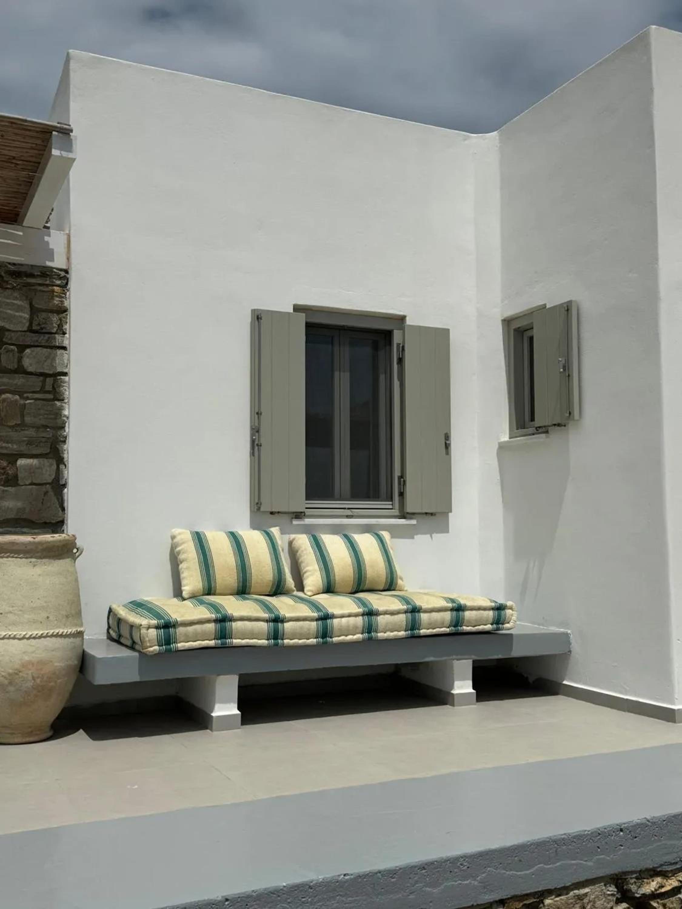 Comfortable apartment with sea view in Antiparos, 77 m²