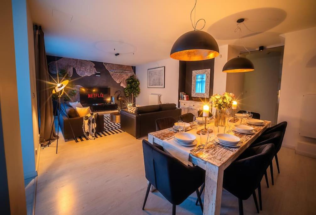 4BR & 2,5Bath Heritage Panorama Apt with Terrace