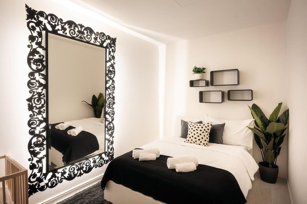4BR & 2,5Bath Heritage Panorama Apt with Terrace