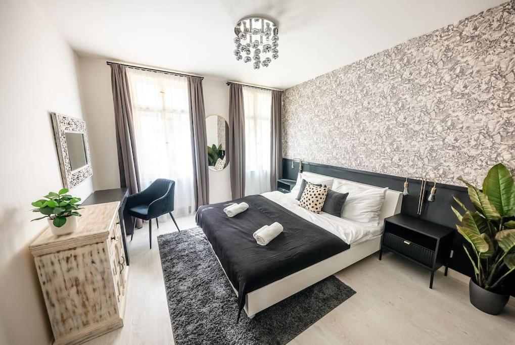 4BR & 2,5Bath Heritage Panorama Apt with Terrace