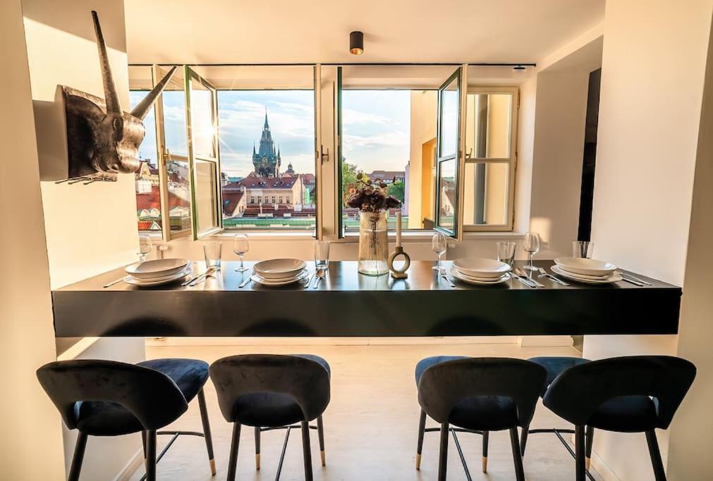 4BR & 2,5Bath Heritage Panorama Apt with Terrace
