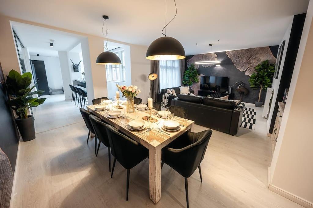 4BR & 2,5Bath Heritage Panorama Apt with Terrace