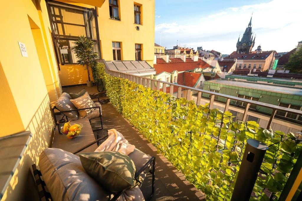 4BR & 2,5Bath Heritage Panorama Apt with Terrace