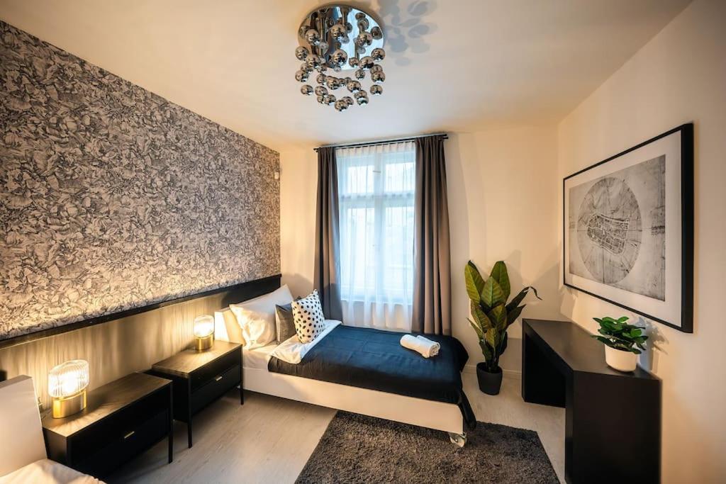 4BR & 2,5Bath Heritage Panorama Apt with Terrace