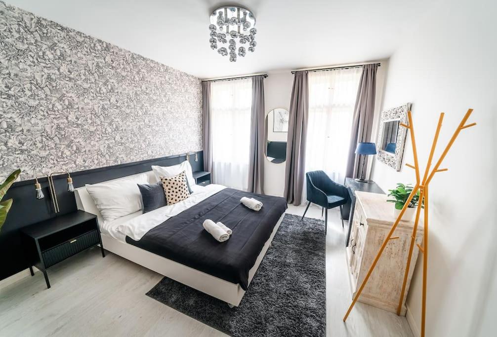 4BR & 2,5Bath Heritage Panorama Apt with Terrace