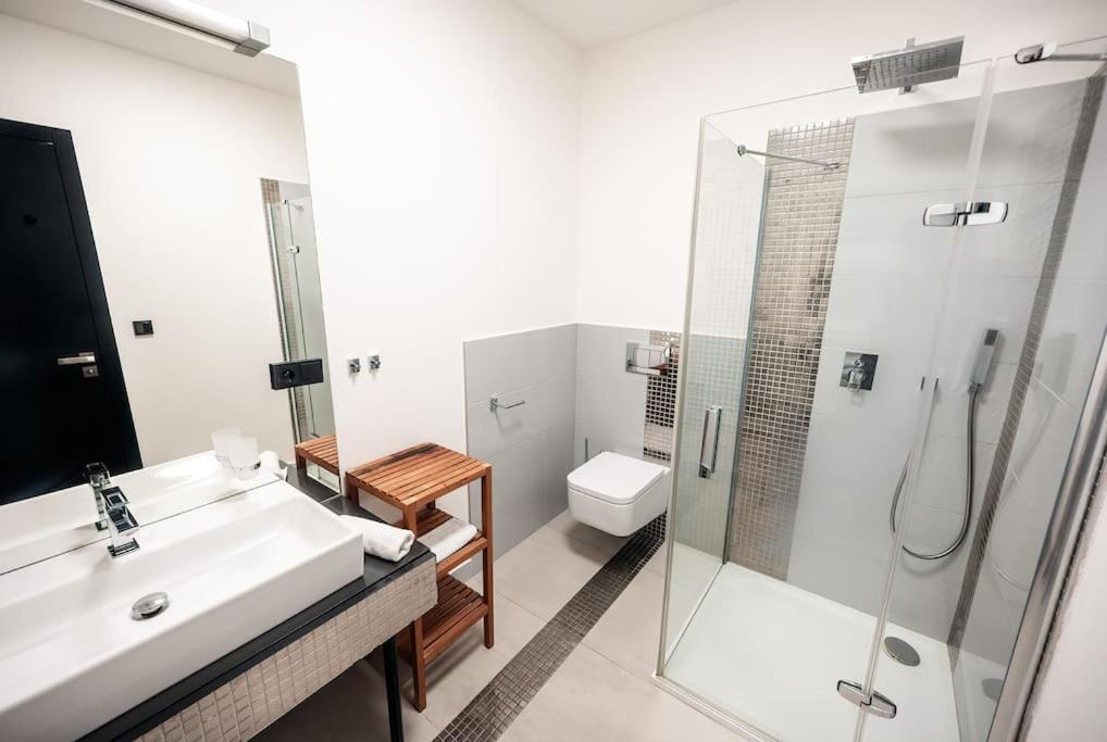Prague Tower Old Town LUX 4BR & 3Bath Terrace