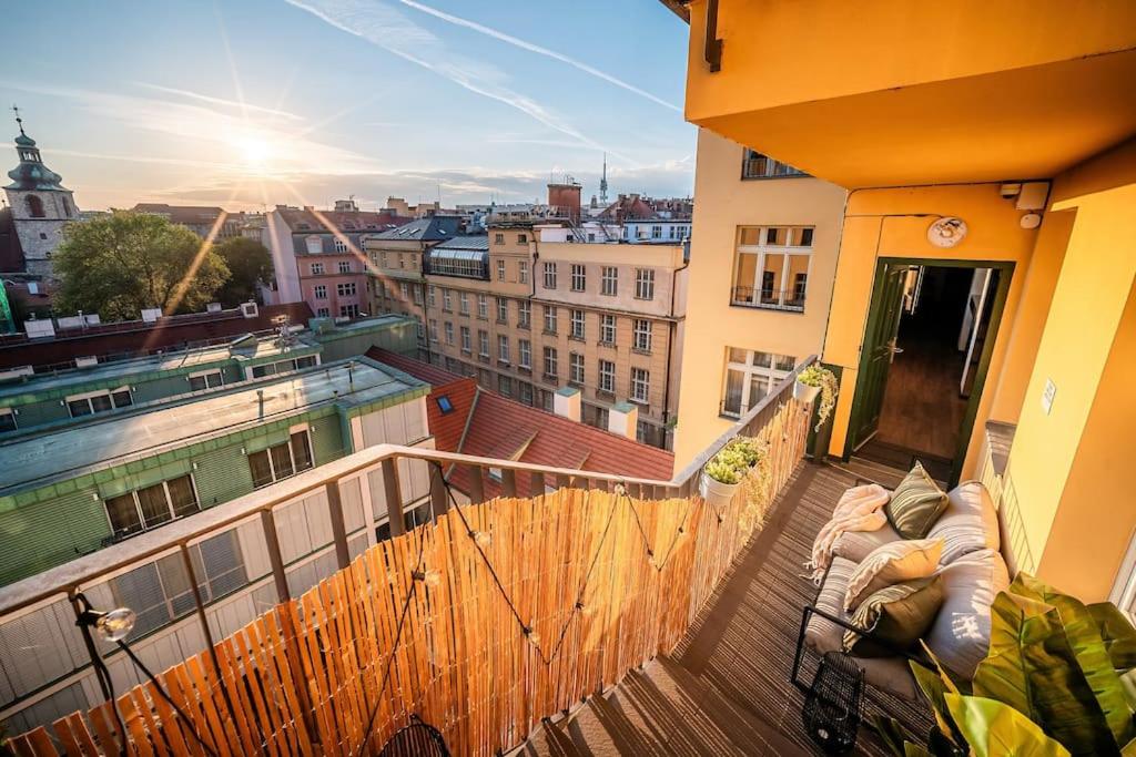 Prague Tower Old Town LUX 4BR & 3Bath Terrace