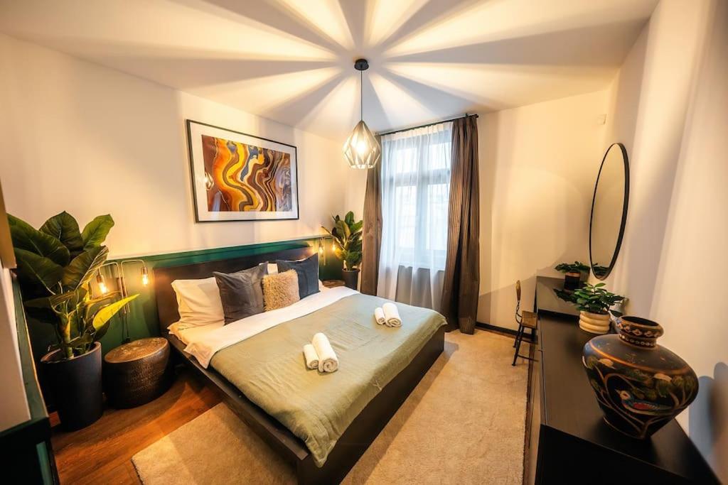 Prague Tower Old Town LUX 4BR & 3Bath Terrace