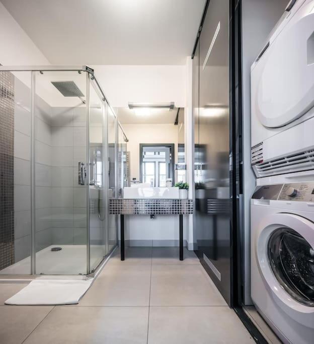 Prague Tower Old Town LUX 4BR & 3Bath Terrace