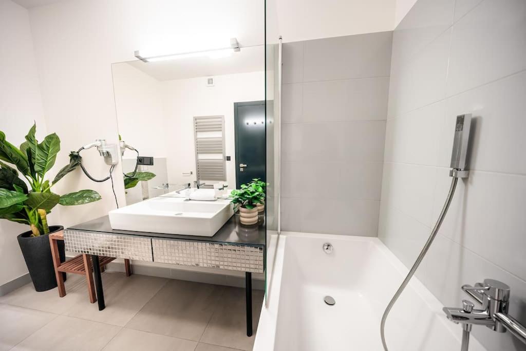 Prague Tower Old Town LUX 4BR & 3Bath Terrace