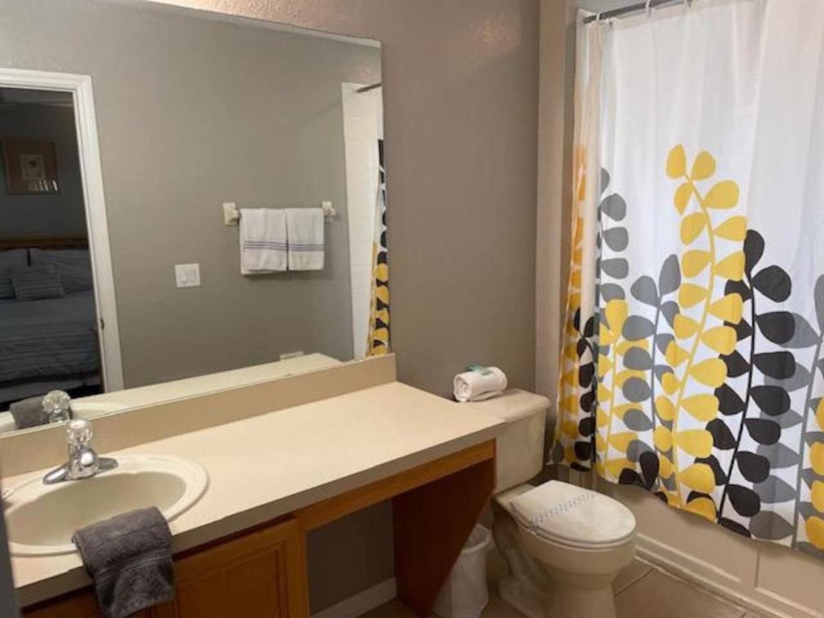 Charming 4 bed 3 bath Townhome view 5