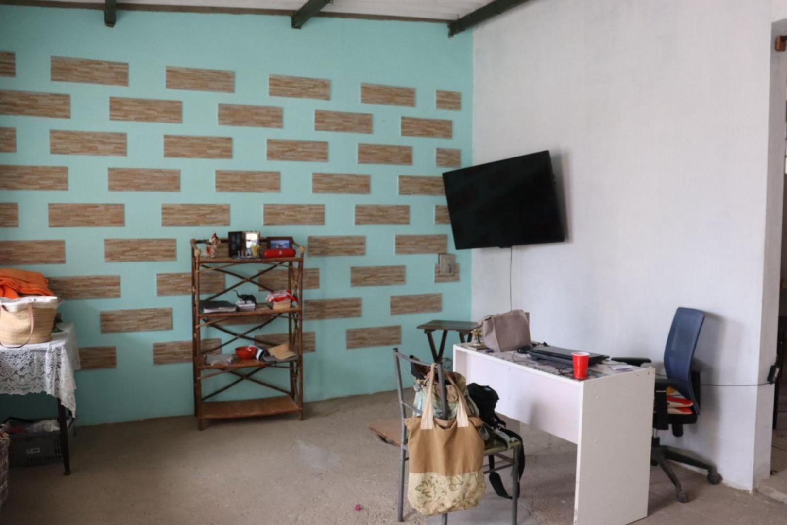 Habitación matrimonial en Ama Guest House view 5