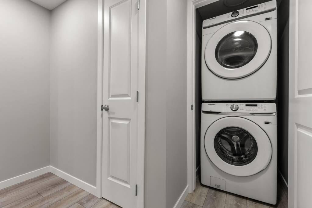 Brand New Luxury Walk-out Suite - Calgary
