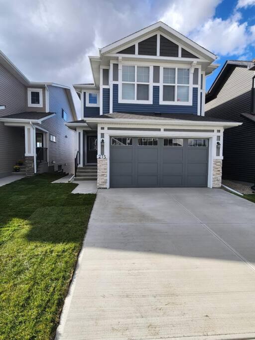 Brand New Luxury Walk-out Suite - Calgary