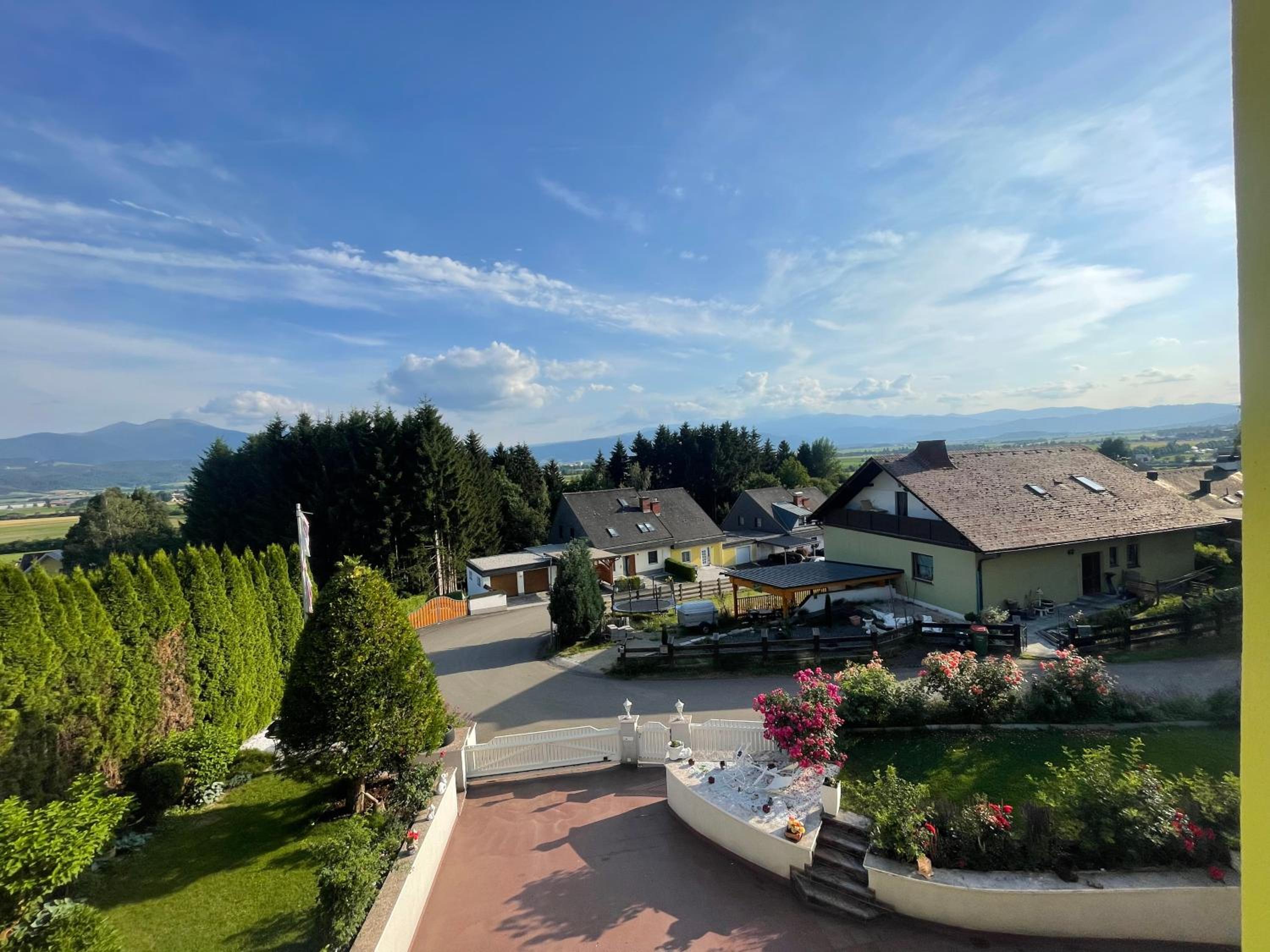 Apartments in elegant Villa am Red Bull Ring in Spielberg