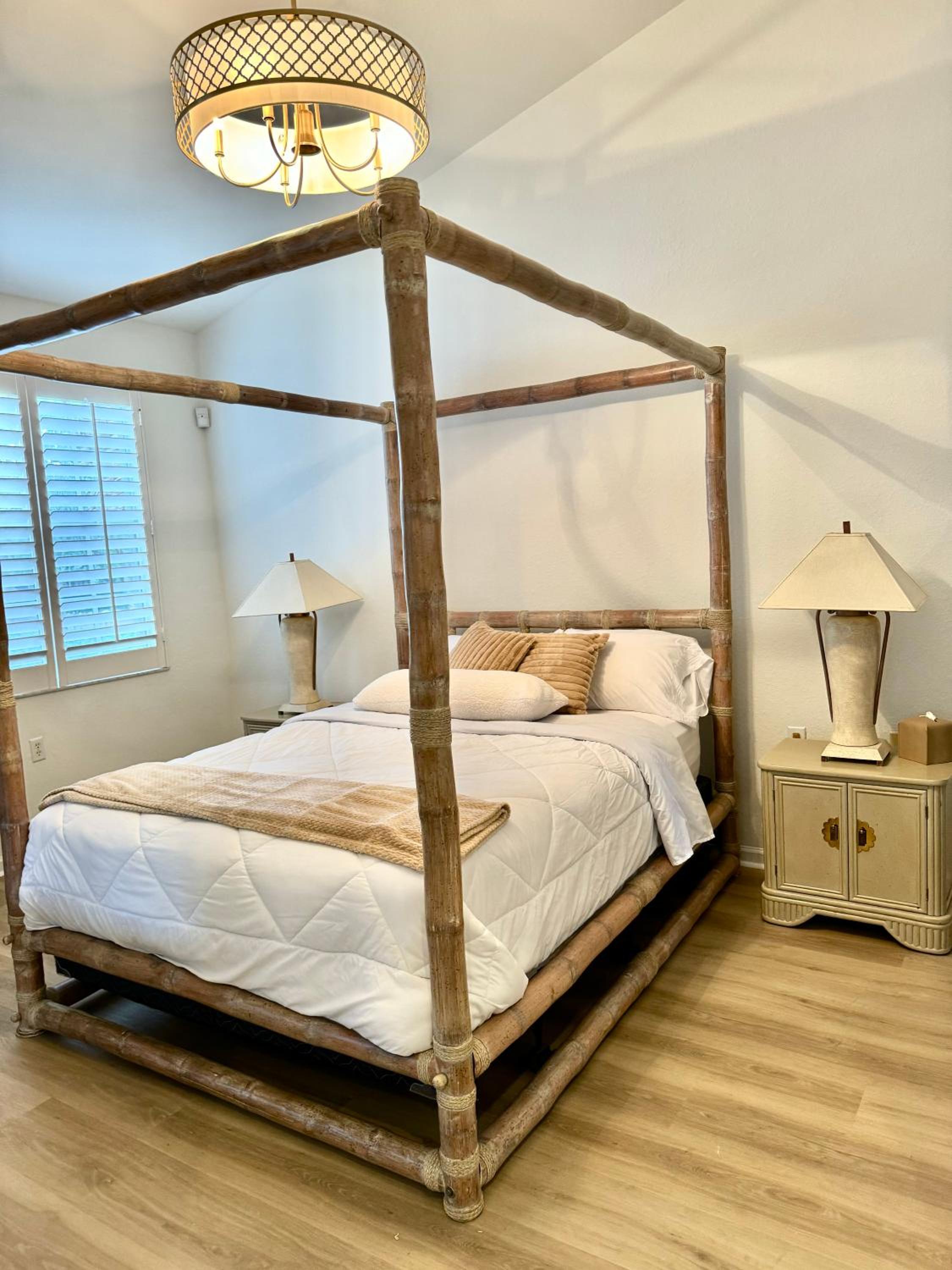 Charming Naples condo