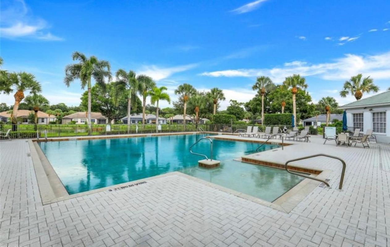 Charming Naples condo